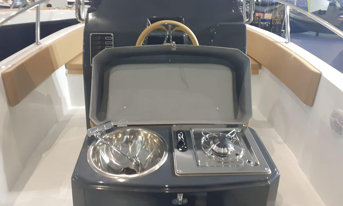 Maverick 175 HP Luxury 9 persons San Stefano Boats - Corfu Boat Hire - San Stefano NE - Avlaki - Kassiopi - Kalami