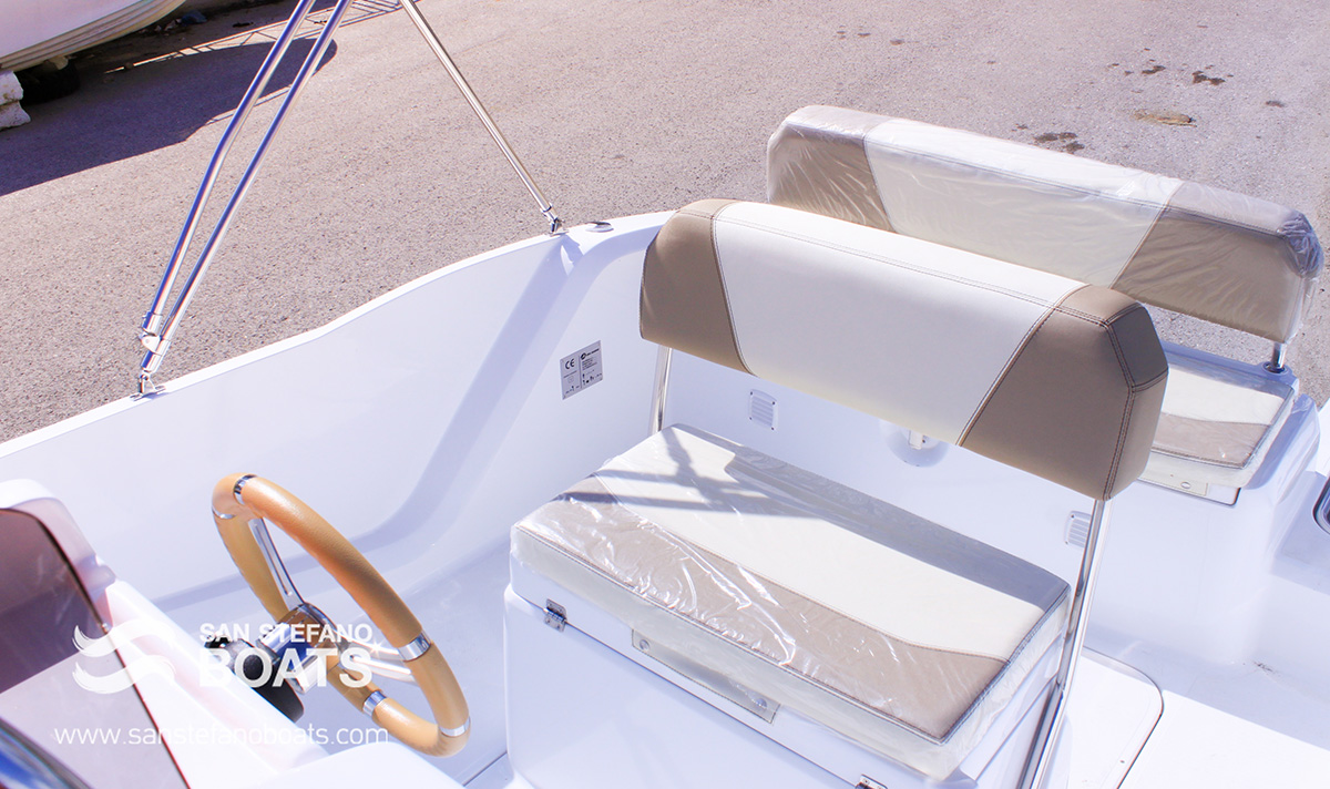 Orange Pearl 30 HP Deluxe 8 Pax - San Stefano Boats - Corfu Boat Hire